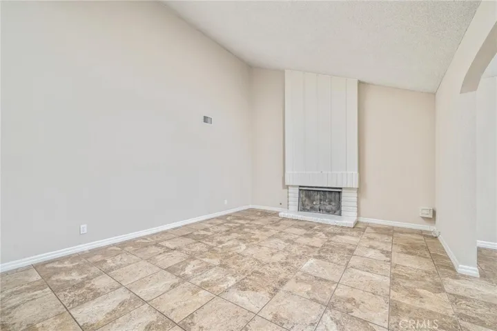 2290 Stratford Way, La Verne, California 91750