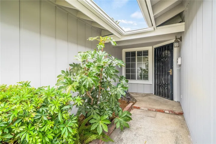 2290 Stratford Way, La Verne, California 91750