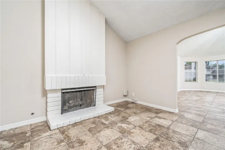 2290 Stratford Way, La Verne, California 91750