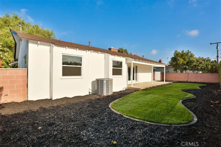 11532 Samoline Avenue, Downey, California 90241