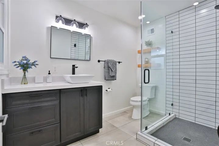 11532 Samoline Avenue, Downey, California 90241