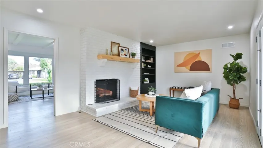 11532 Samoline Avenue, Downey, California 90241