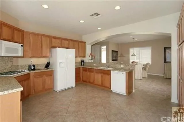 Kitchen 4