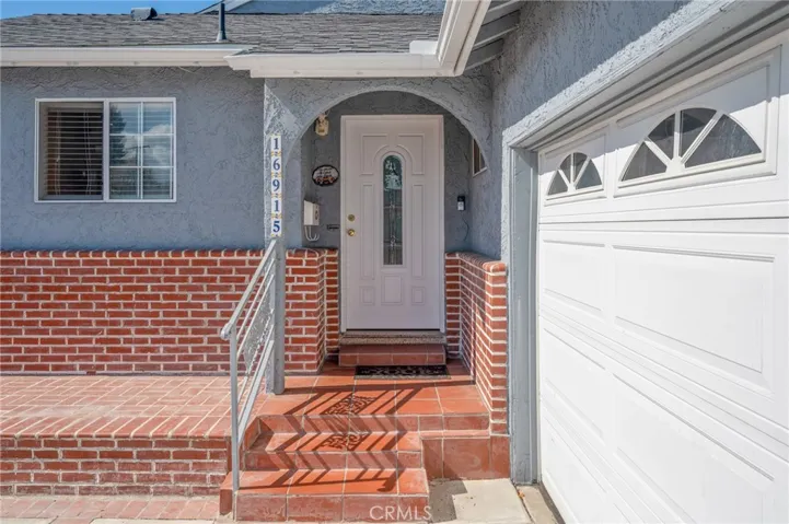 16915 Ainsworth Avenue, Torrance, California 90504