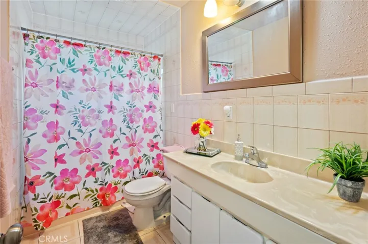 16915 Ainsworth Avenue, Torrance, California 90504