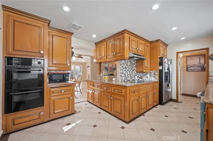 16915 Ainsworth Avenue, Torrance, California 90504