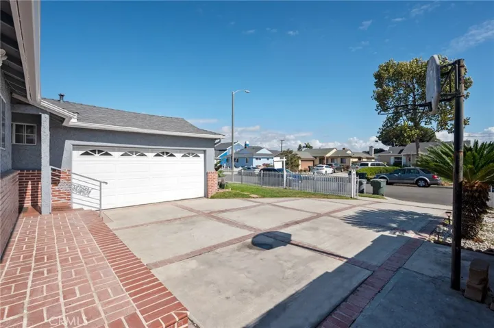 16915 Ainsworth Avenue, Torrance, California 90504