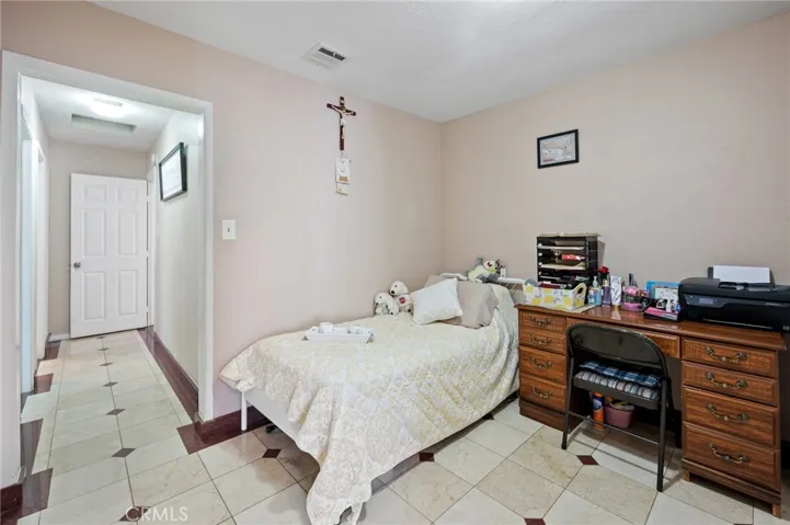 16915 Ainsworth Avenue, Torrance, California 90504