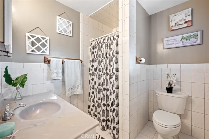 16915 Ainsworth Avenue, Torrance, California 90504
