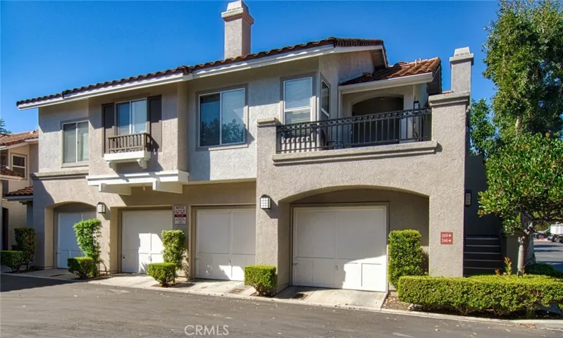 271 California Court in Mission Viejo.