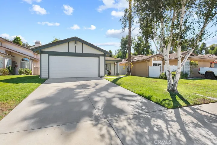 Home situated between 2 well maintained neighbors.