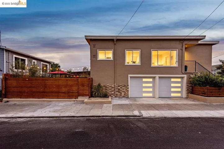 1075 Alcatraz Ave, Oakland, California 94608-1260