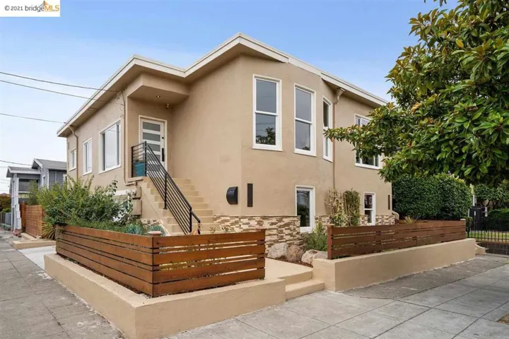 1075 Alcatraz Ave, Oakland, California 94608-1260