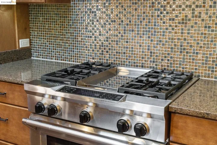 96 Ardmore Rd, None, California 94707