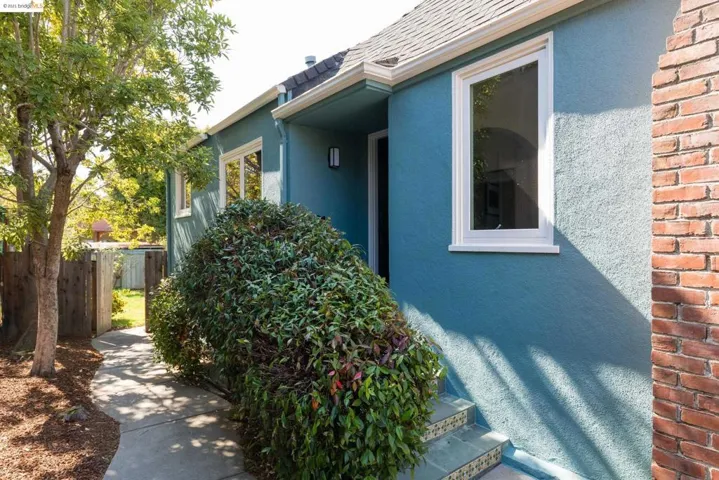 1656 Oak View Ave, None, California 94707