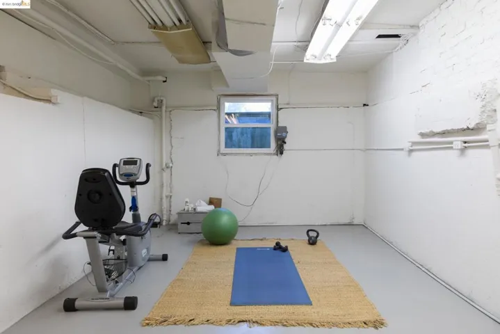 Systems room, but BIG space perfect for workshop, yoga, workout area.  Use your imagination!