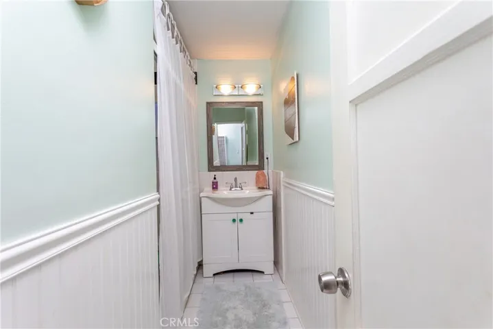 16943 Marlin Place, Lake Balboa, California 91406