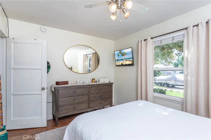 16943 Marlin Place, Lake Balboa, California 91406