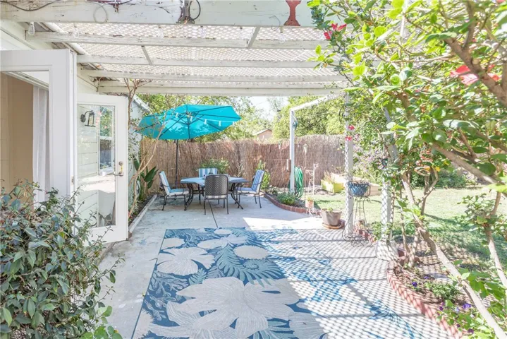 16943 Marlin Place, Lake Balboa, California 91406