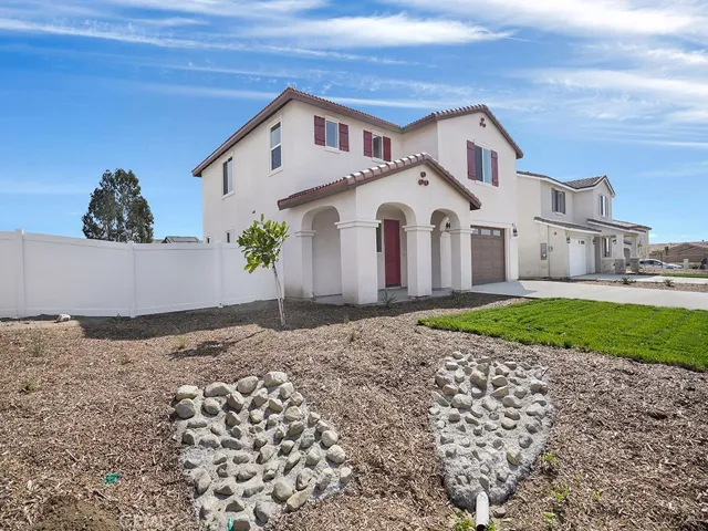 1553 W Jacaranda, Rialto, California 92376