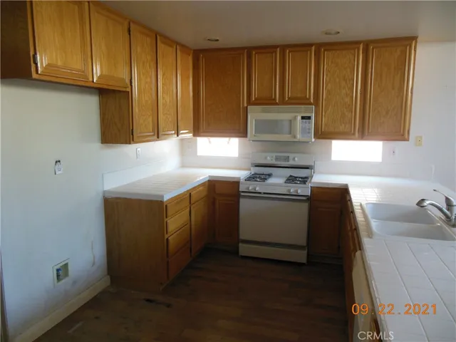 5961 Lake Buena Vista Way, Banning, California 92220