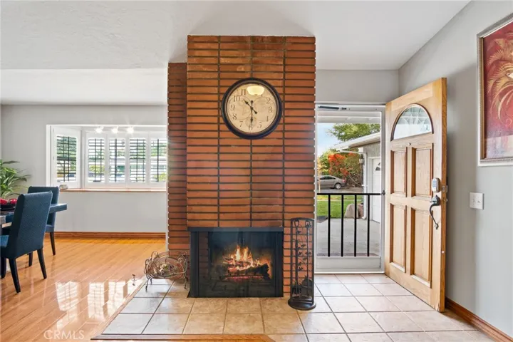 Entry/Fireplace #1