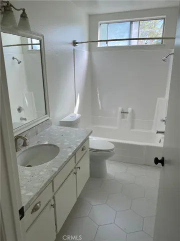 23192 Abeto, Mission Viejo, California 92691
