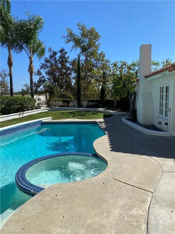 23192 Abeto, Mission Viejo, California 92691