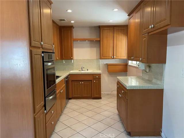 13340 Calcutta Street, Sylmar, California 91342