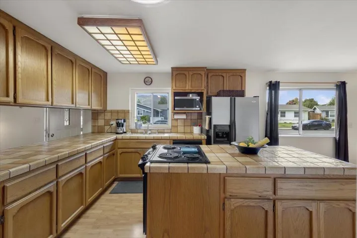 , Gilroy, California 95020