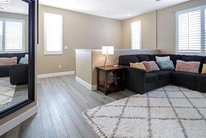 3002 Stonecrop Dr, Oakley, California 94561