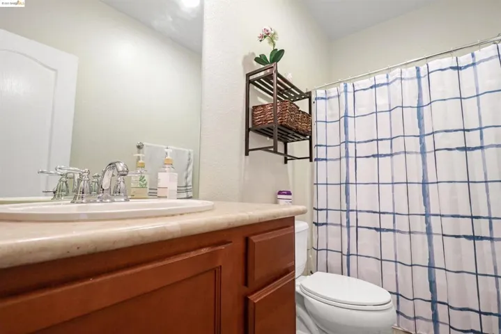 3002 Stonecrop Dr, Oakley, California 94561