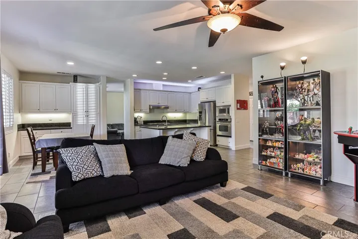 35889 Nonnie Drive, Wildomar, California 92595