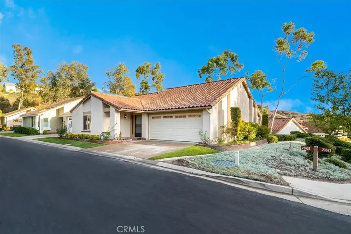 23672 Villena, Mission Viejo, California 92692
