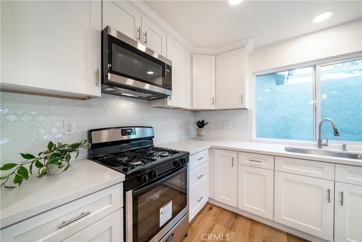 23672 Villena, Mission Viejo, California 92692