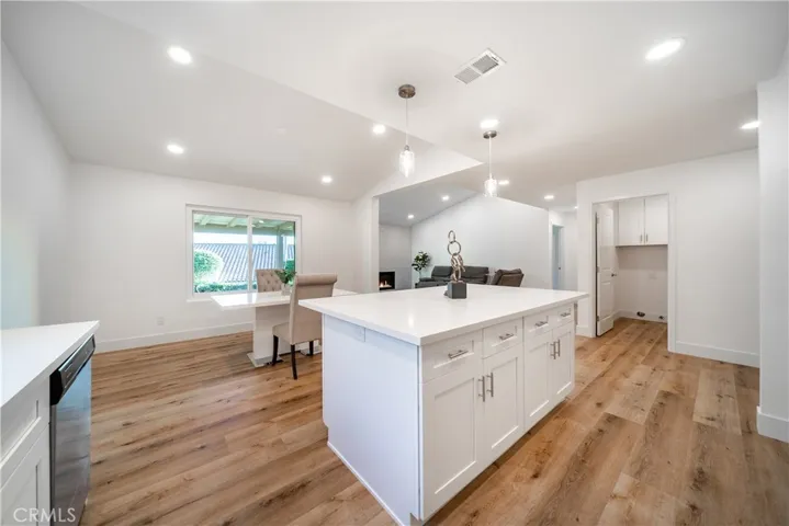 23672 Villena, Mission Viejo, California 92692
