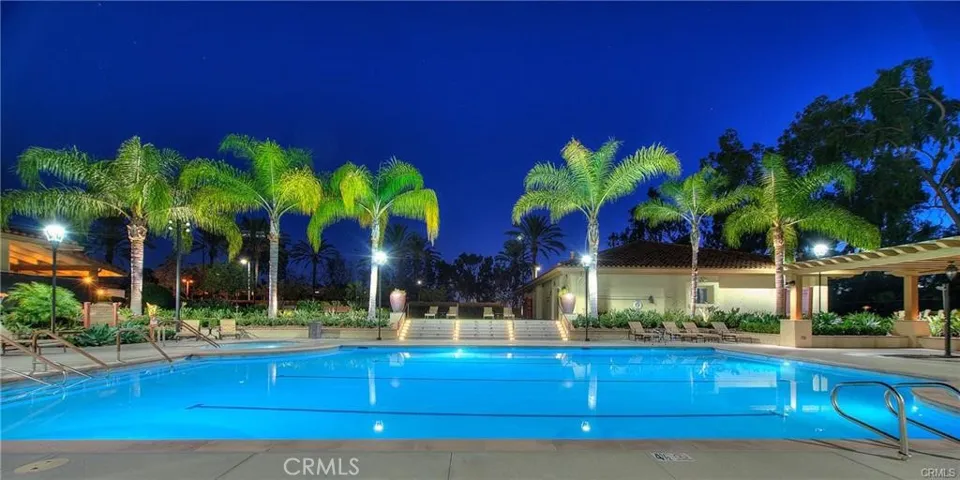 23672 Villena, Mission Viejo, California 92692