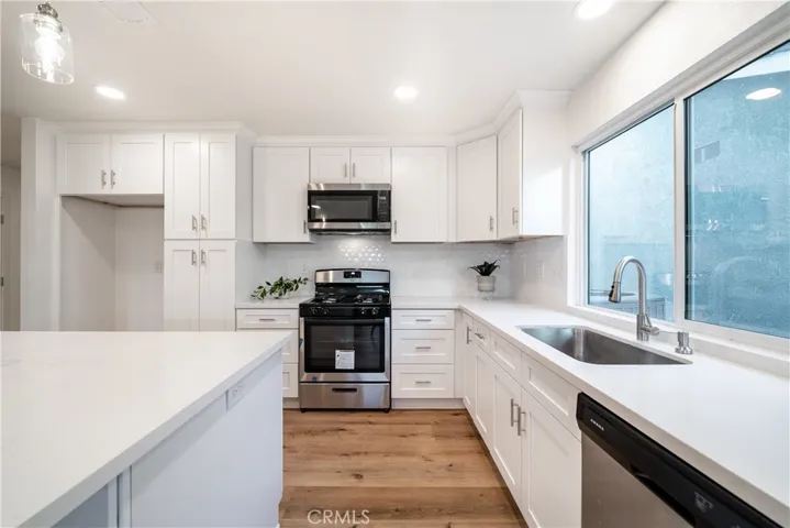 23672 Villena, Mission Viejo, California 92692