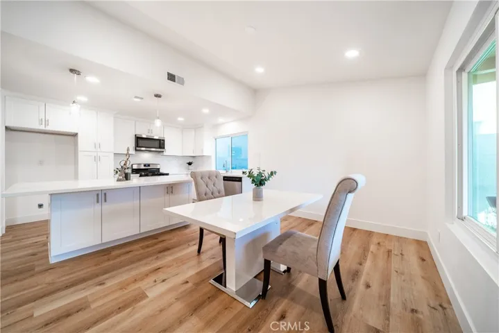 23672 Villena, Mission Viejo, California 92692