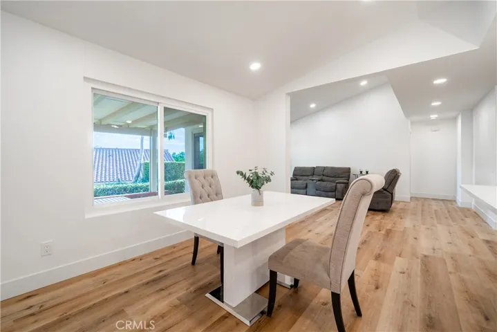 23672 Villena, Mission Viejo, California 92692