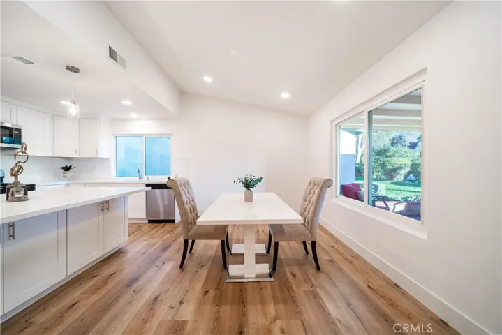 23672 Villena, Mission Viejo, California 92692