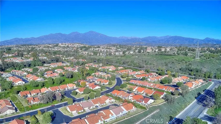 23672 Villena, Mission Viejo, California 92692