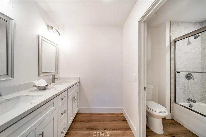 23672 Villena, Mission Viejo, California 92692