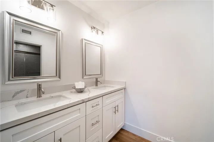 23672 Villena, Mission Viejo, California 92692