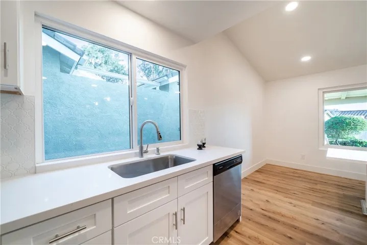 23672 Villena, Mission Viejo, California 92692