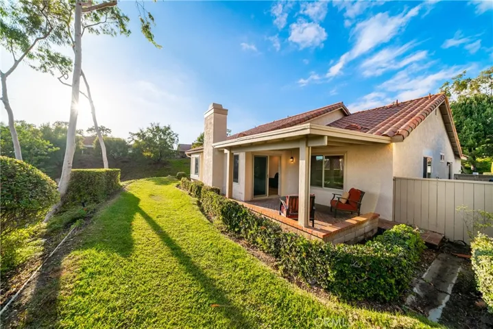23672 Villena, Mission Viejo, California 92692
