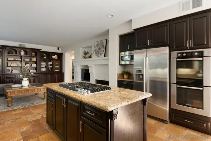 4889 Riding Ridge Rd, San Diego, California 92130