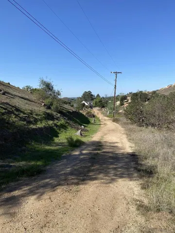 Eastvale Road, Poway, California 92064