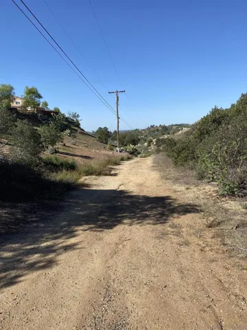 Eastvale Road, Poway, California 92064