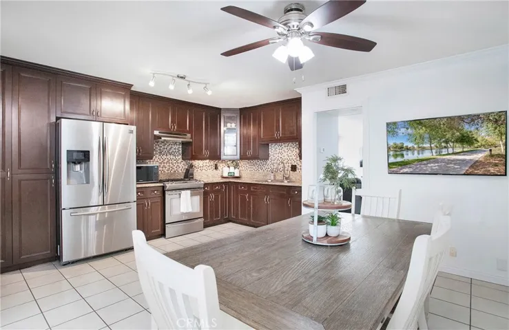 700 W Walnut Avenue 61, Orange, California 92868